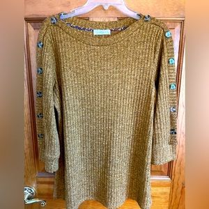 Retrology Button Design Sweater